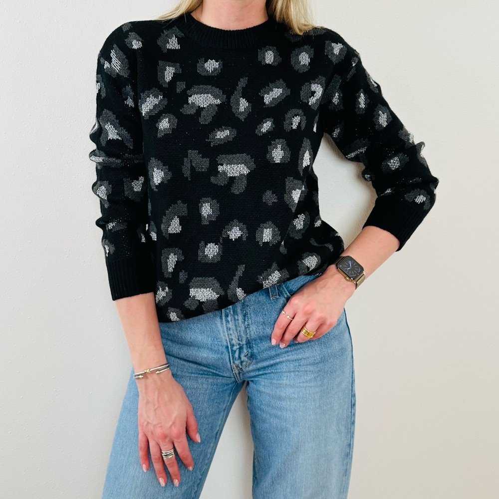 New Kendall + Kylie black knit silver abstract leopard print crew neck sweater - Picture 2 of 8